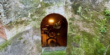 Pozzo di San Patrizio, prove di accessibilità possibile: la discesa di Giulia nel cuore di Orvieto