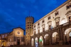Piazza della Repubblica si trasforma in un giardino colorato e profumato