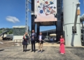 Quando l’arte scala la fabbrica: una torre industriale di 30 metri diventa un museo a cielo aperto