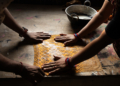 Nella Terra dei Patachitra: Un Viaggio Fotografico e Artistico di Luciana Trappolino