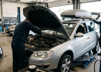 Giugno: Il momento perfetto per un check-up alla tua auto prima di partire per le vacanze