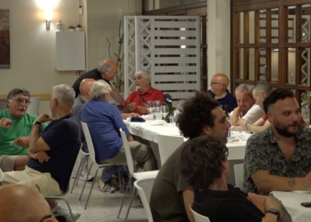 Uno spaccato con mezzo secolo di calcio comprensoriale a festeggiare Ivano, Fabrizio, Ruggero e Giovanni