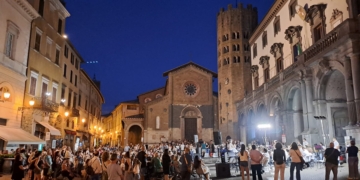 Successo per “Magia della Musica”: la Banda Giovanile della Filarmonica Luigi Mancinelli conquista Piazza della Repubblica