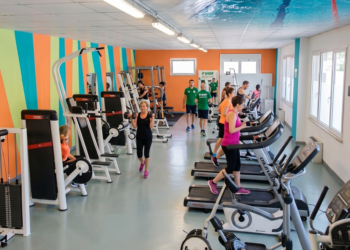 Sport e benessere anche ad agosto: gli orari estivi della Piscina Comunale e del Centro Fitness Agorà