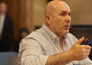 Rifiuti, Bandecchi: “La nuova proposta di legge regionale mette ancora una volta le mani nelle tasche dei cittadini”