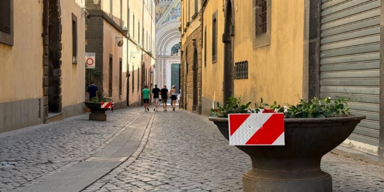 Sicurezza, disposta l’installazione di barriere sulle principali vie d’accesso all’area pedonale del centro storico