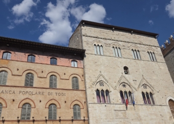 Un “hotel” extralusso sulla piazza medievale di Todi