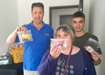 Dalla sartoria ecologica alla pista: i ragazzi della Mir firmano i gadget della Castellana