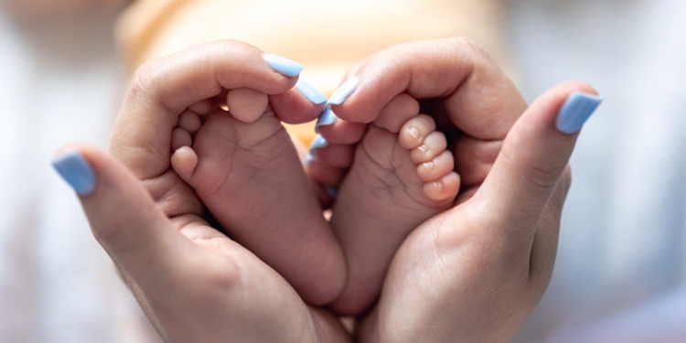Natalità, la Regione aumenta di 500mila euro le risorse per le famiglie nel quadro degli investimenti per l’infanzia