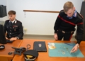 Truffa del “finto Carabiniere” ai danni di una 54enne: la figlia dà l’allarme ed i veri Carabinieri arrestano il presunto responsabile, recuperando l’intera refurtiva