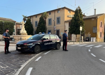 Rissa all’esterno di un bar a metà luglio, 10 persone denunciate dai Carabinieri