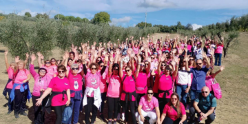 La ricerca non si ferma, io neanche”: grande successo al Fossatello per la Pittarosso Pink Parade 2026