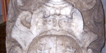 Ritrovato lo stemma nobiliare dei Conti del Castello di Lerona